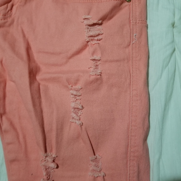 Shorts - Picture 2 of 6